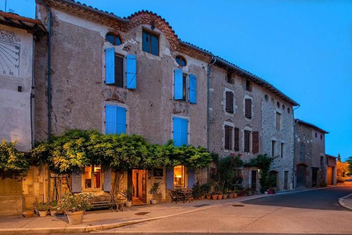 Location de vacances pour 2 personnes, avec vue ainsi que terrasse et jardin à Les Cabannes (Tarn) - 2