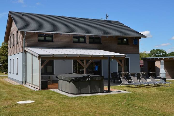 Ferienhaus für 16 Personen, mit Sauna und Terrasse sowie Garten in Mecklenburgische Seenplatte - 3