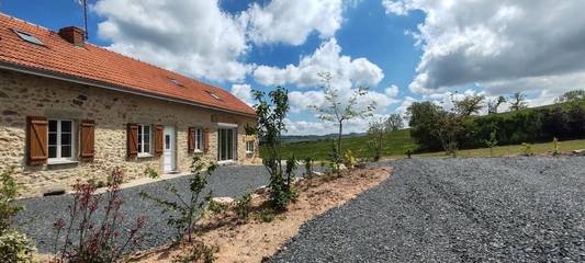 Gîte pour 10 personnes, avec jardin et vue à Barrais-Bussolles