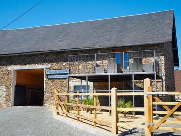 Maison d’hôte pour 2 personnes, avec piscine ainsi que jardin et vue, animaux acceptés à Saint-Pardoux-Corbier