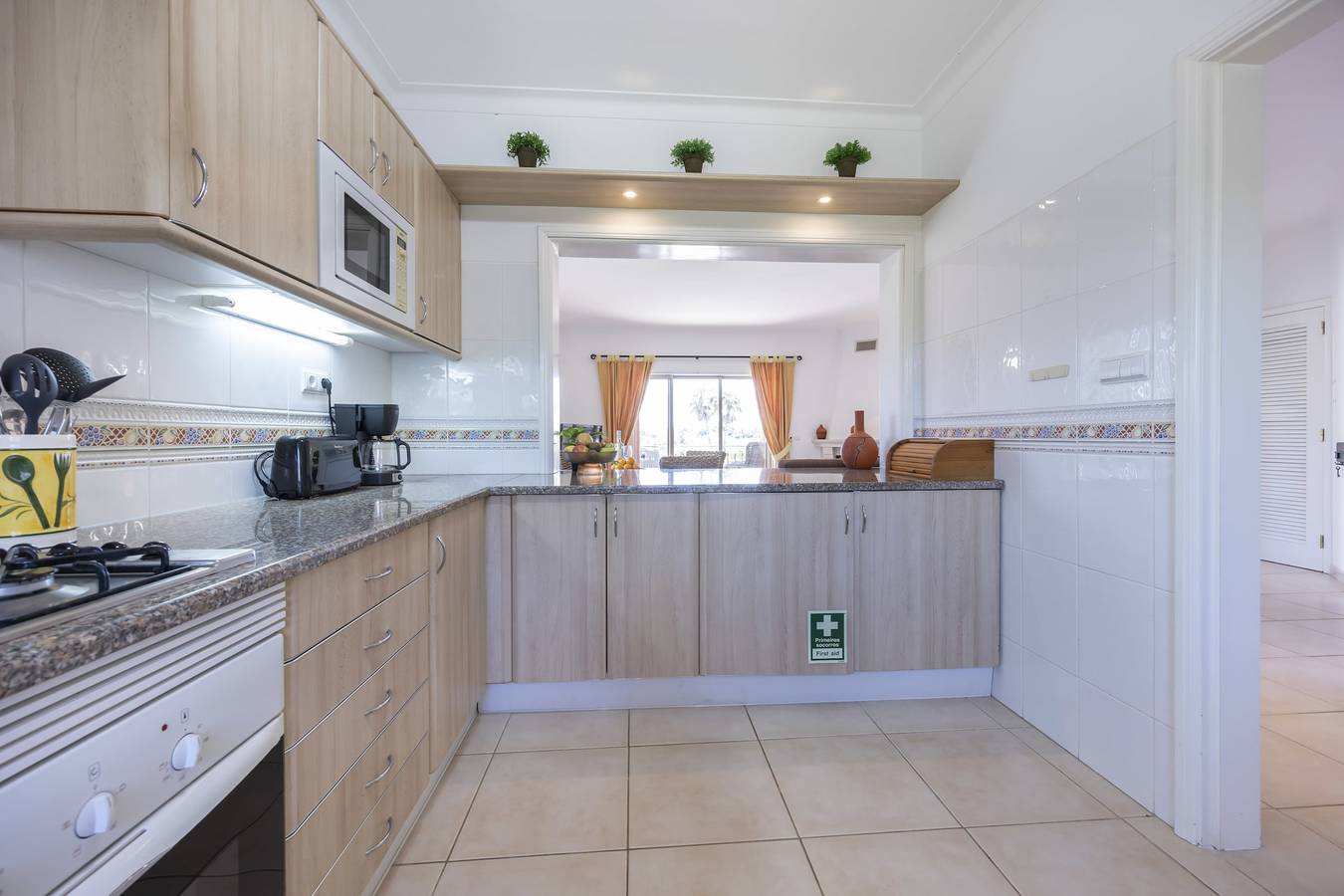 Ganze Wohnung, Casa Alandra - Balkon-Apartment im Golfresort in Estômbar, Lagoa