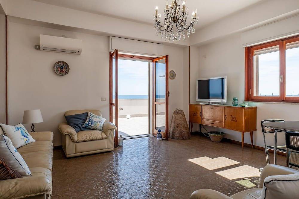 Appartamento intero, Splendido appartamento a Pozzallo con vista mare. in Pozzallo, Provincia di Ragusa