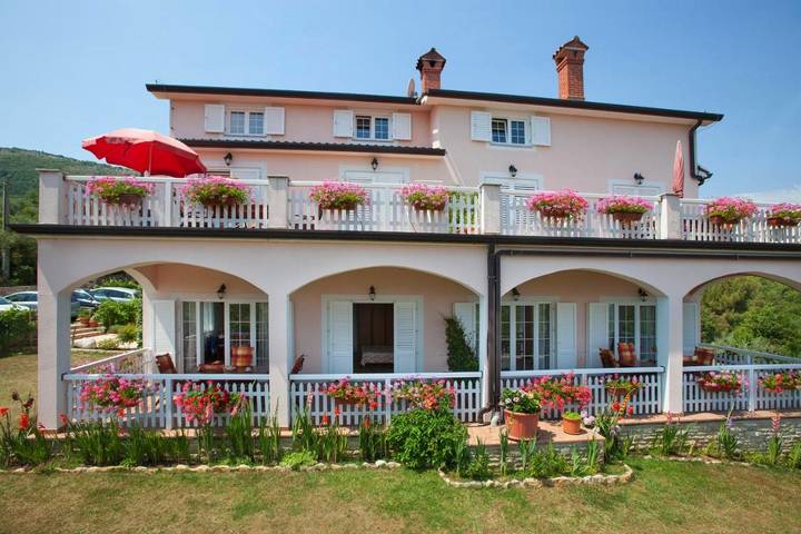 Ferienwohnung für 4 Personen, mit Ausblick und Garten, mit Haustier - 1