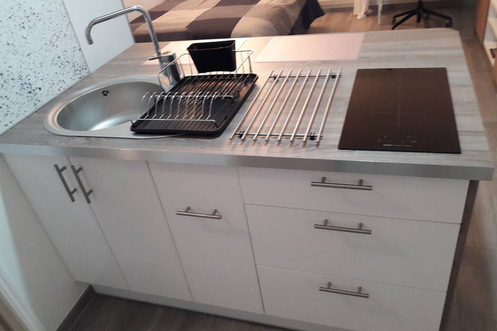 Appartement entier, Studio en hyper centre-ville Rue Auguste Mounié in Antony, Hauts-de-Seine
