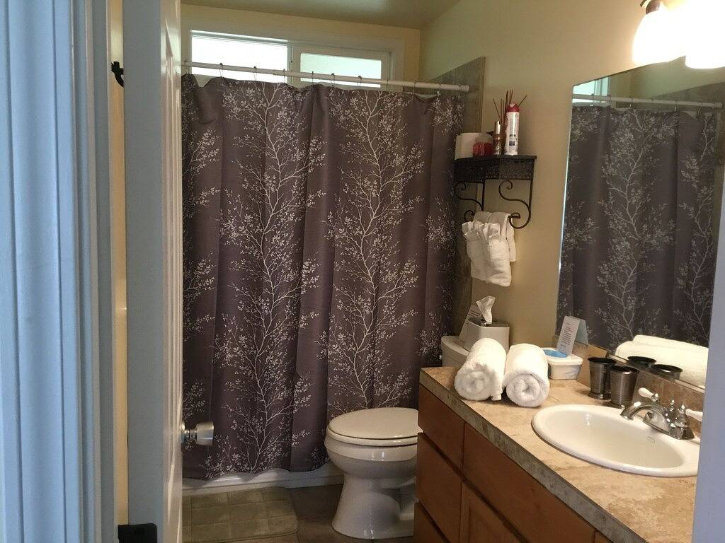 Waimea Plantation Style Home.- In der Nähe der Stadt! Buchen Sie 5 Nächte und erhalten Sie die 6. Nacht gratis! in Waimea, Hamakua