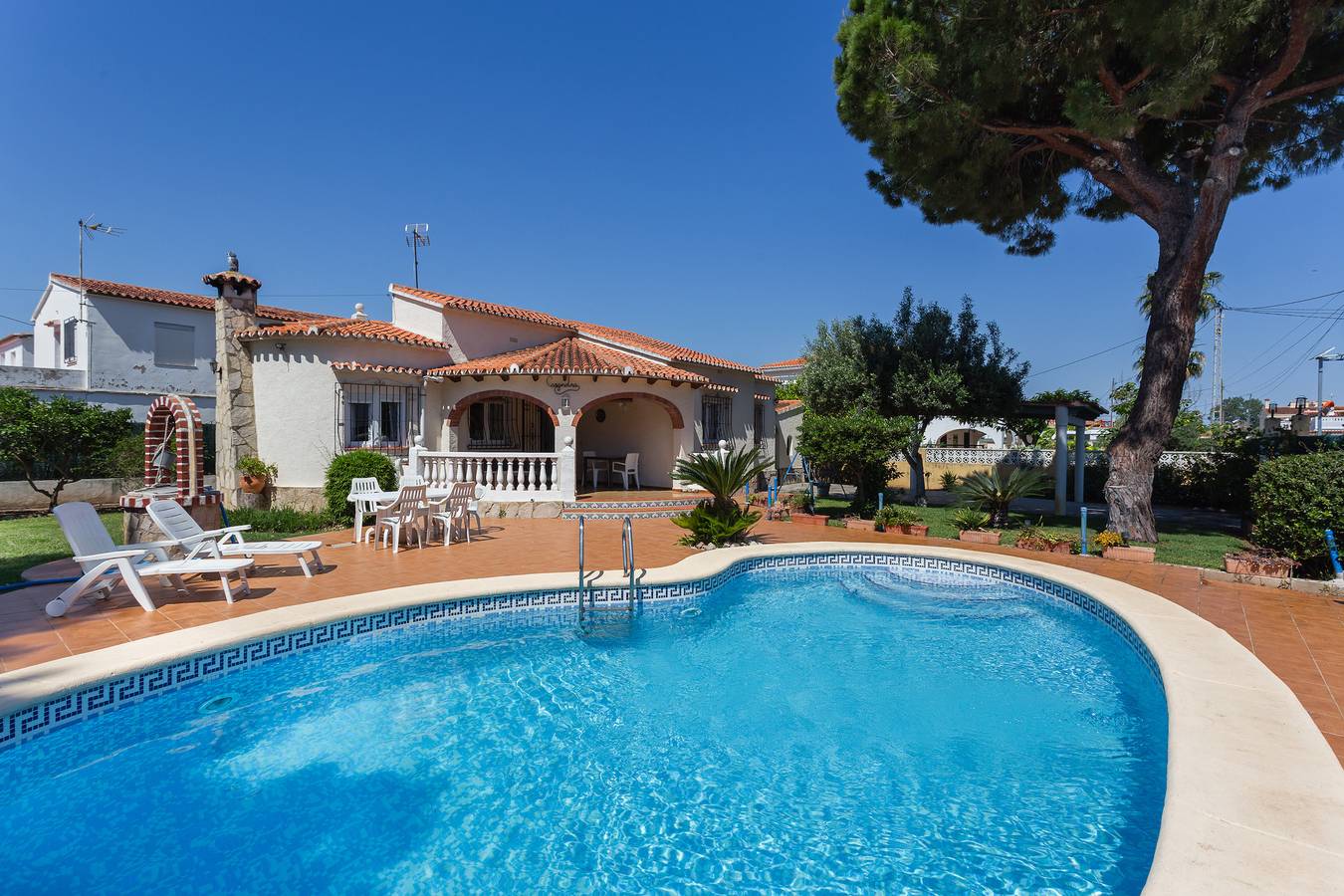 Villa 'Casandra' con piscina privada, terraza privada y aire acondicionado in Oliva, Costa Blanca