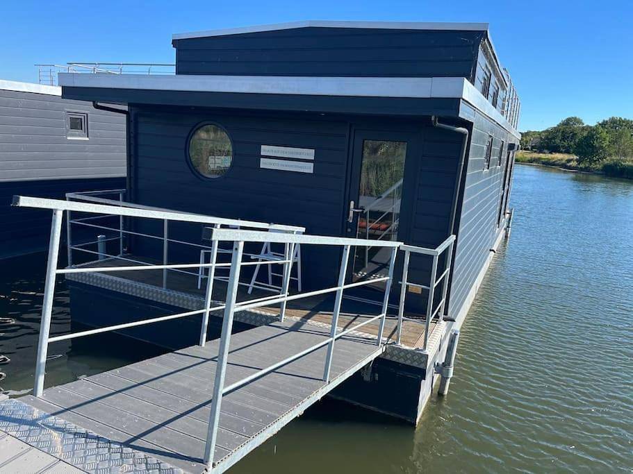 Mobile Home in Wangermeer, Wangerland
