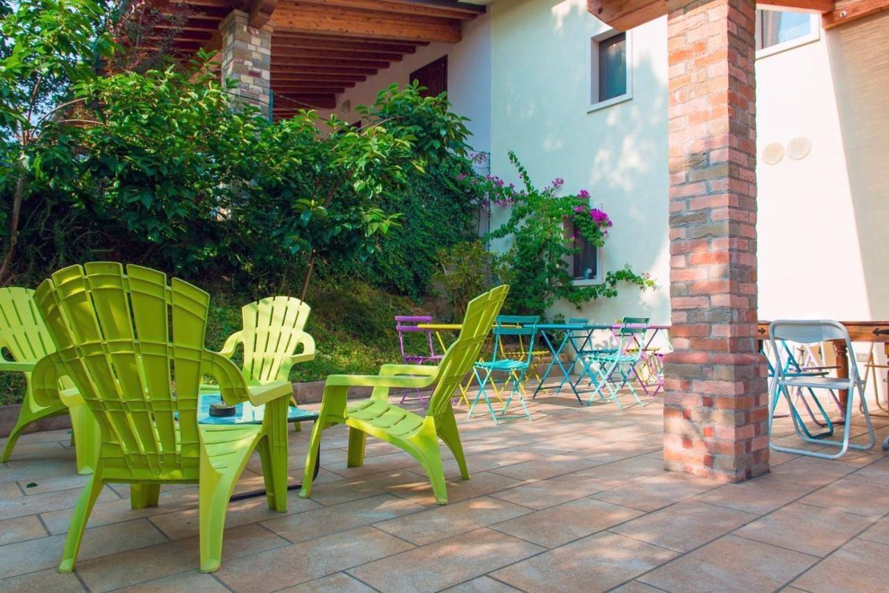 Art Gallery Rooms in Lonato del Garda, Prealpi Gardesane