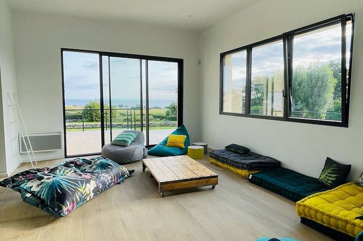 Location de vacances pour 16 personnes, avec terrasse et jardin à Plozévet - 2