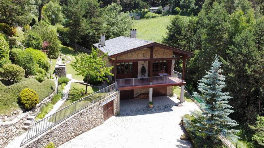 Gîte pour 7 personnes, avec vue et jardin dans Escaldes-Engordany