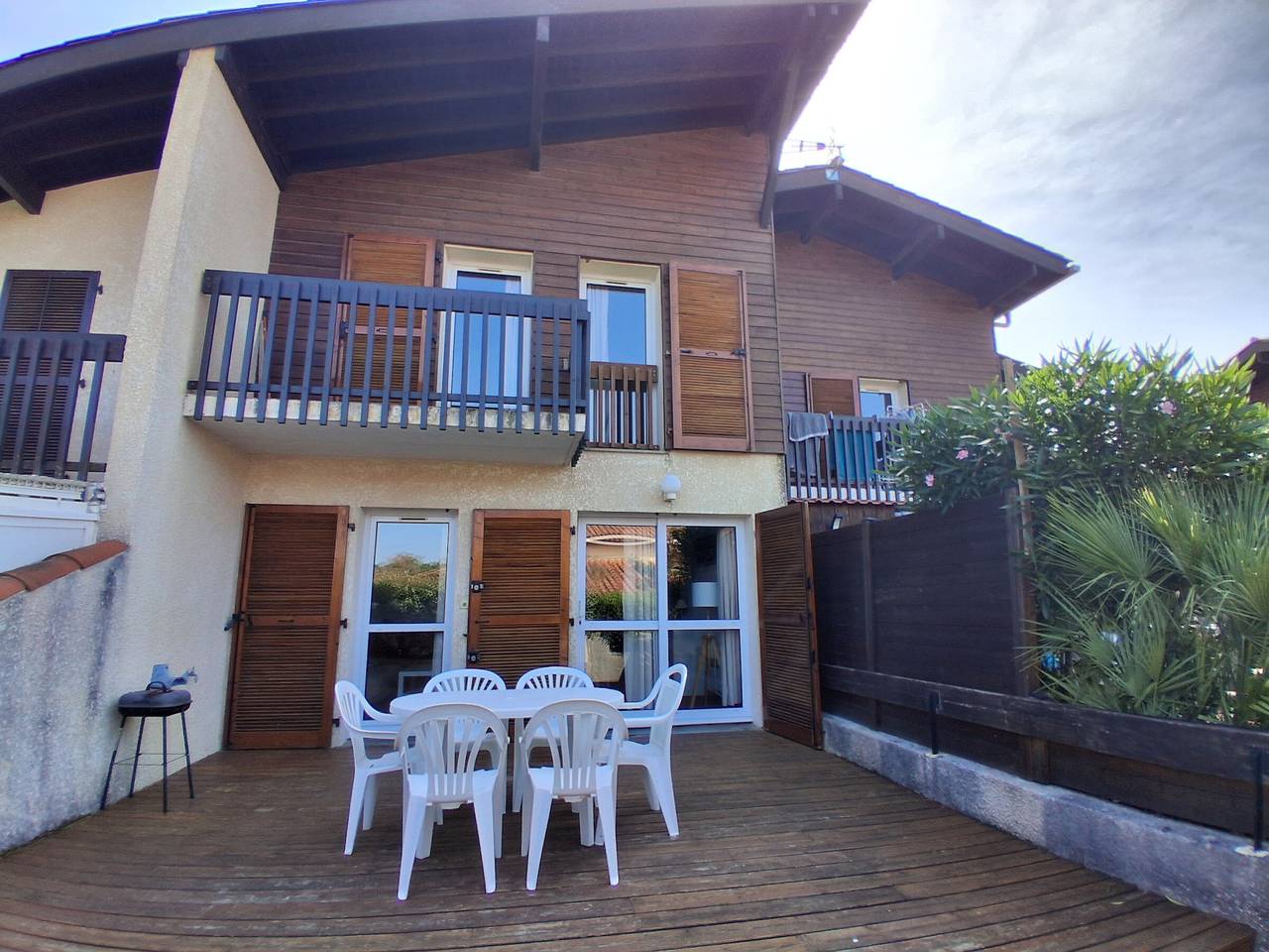 Duplex Villa with Pool Near Seignosse Beach and Shops in Seignosse Océan, Seignosse