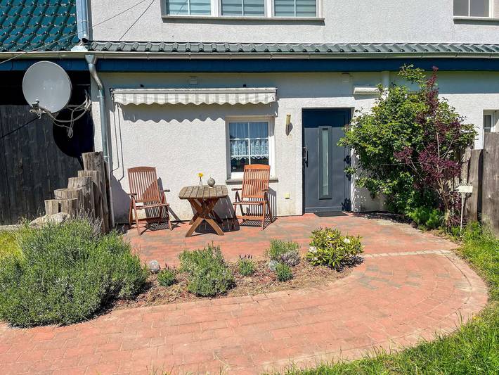 Ferienwohnung für 4 Personen, mit Terrasse und Garten, kinderfreundlich in Saal - 2