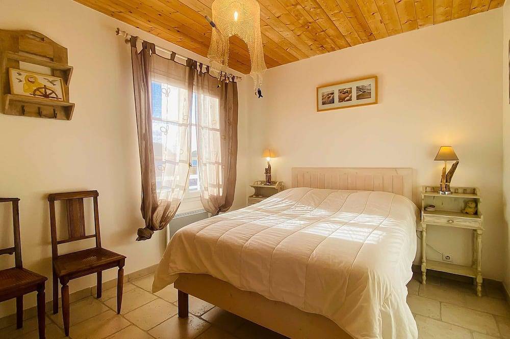 Beautiful villa, parking, garden, near the beach in La Couarde-sur-Mer, Ile de Re