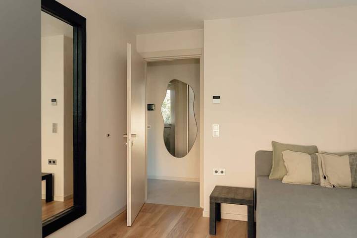 Ganze Wohnung, Fischers Apartment 4 Neubau 2-Schlafzimmer Wohnzimmer Küche Parkplatz z.See 1 km in Starnberg, Starnberger See