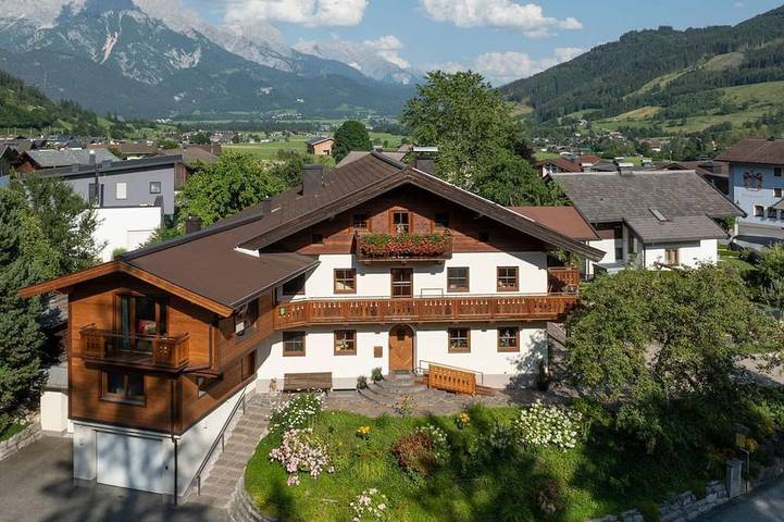 Ferienwohnung für 4 Personen, mit Garten und Balkon