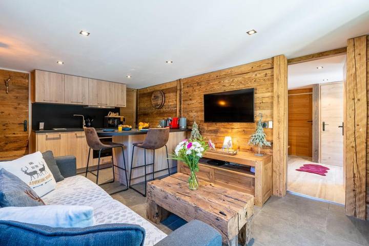 Gîte pour 2 personnes, avec terrasse et vue à Le Petit-Bornand-les-Glières - 2