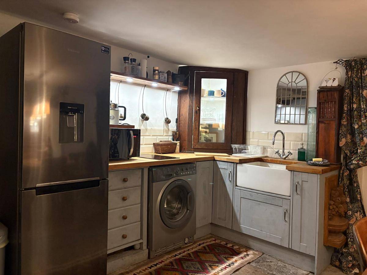 Appartement entier, Quirky Hidden Gem, Garden Flat by Town Centre Park in Taunton, Somerset