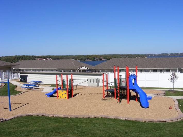 Vacation rental for 8 people, with balcony and pool in Lake of the Ozarks