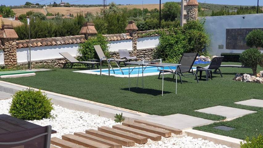 Chalet para 7 personas, con vistas además de piscina y jardín, Se admiten mascotas en Serranía de Ronda - 2