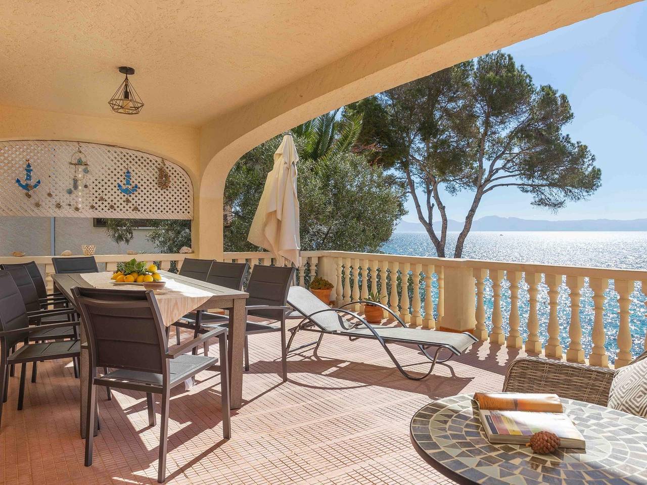 Far Alcanada - Espectacular villa frente al mar en Alcanada in Alcanada, Alcúdia