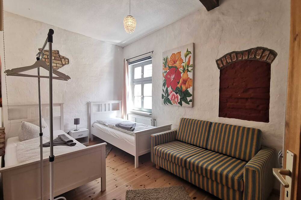 Ganze Wohnung, Utkiek 2 mit Balkon, 2. Og Frankenstr. 49 - Gohr- Ferienwohnungen in Ozeaneum Stralsund, Stralsund