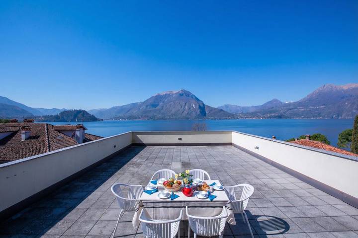 Vakantiewoning voor 6 personen, met uitzicht op het meer en terras in Gemeente Varenna