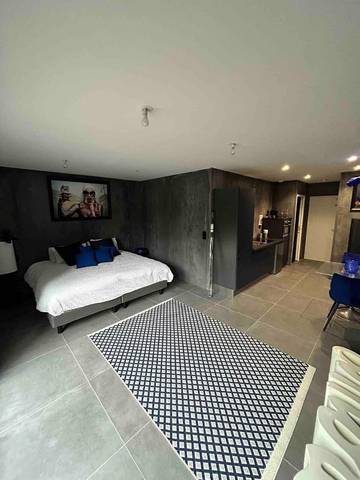 Gîte pour 2 personnes, avec vue et terrasse à Les Attaques