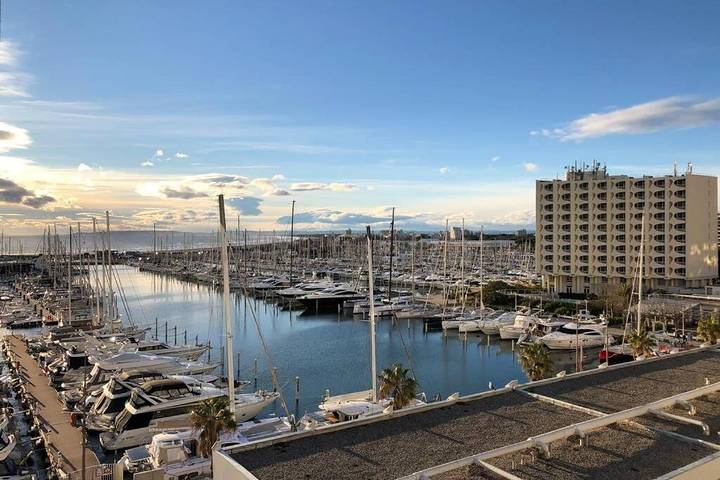 Gîte pour 2 personnes, avec balcon et vue dans Port de la Grande Motte
