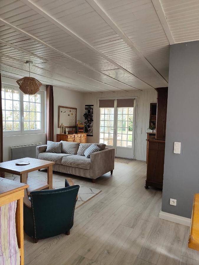 Location de vacances pour 6 personnes, avec jardin et vue à Dampierre-sous-Bouhy