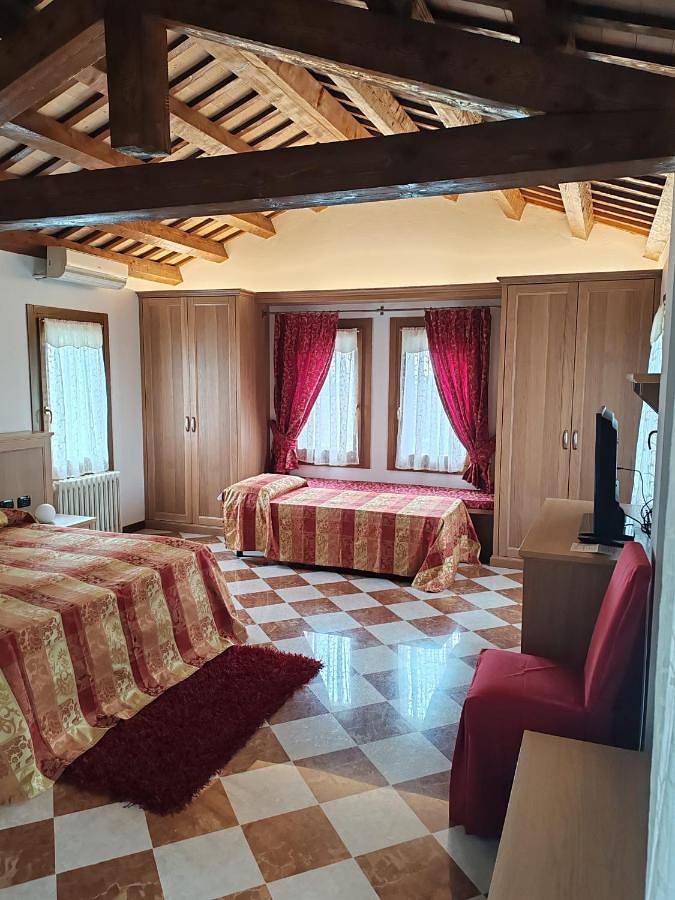 Location de vacances pour 2 personnes, avec balcon et jardin à Caneva (Italie) - 3