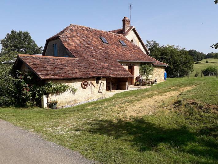 Gîte pour 4 personnes, avec jardin et piscine à Saint-Mesmin (Dordogne)