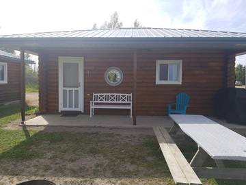 Log Cabin for 5 Guests in Saskatchewan, Canada, Picture 2