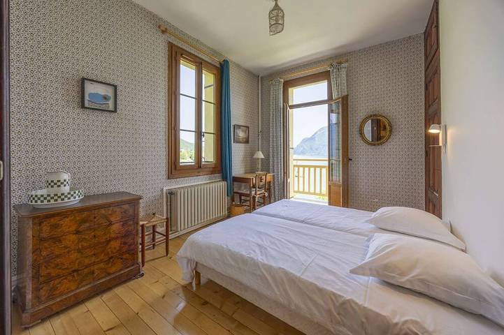 Lake Annecy – Sevrier: Familienhaus für 12 Personen mit Wasserzugang in Sévrier, Parc naturel régional du Massif des Bauges