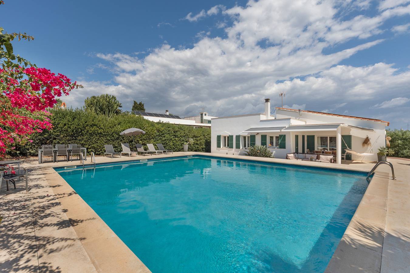 Villa 'Agua Turquesa' with Private Pool, Wi-Fi and Air Conditioning in Punta Prima, Sant Lluís
