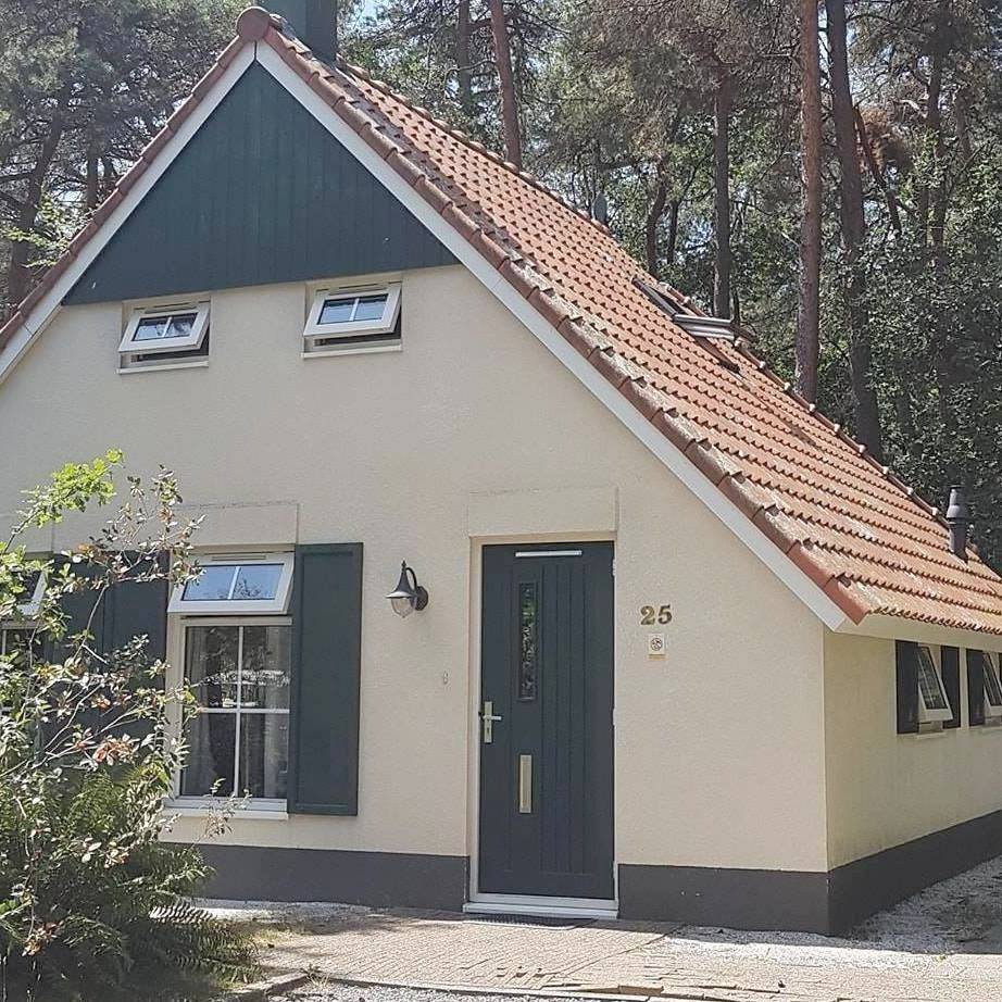 Three-Bedroom House in Regio Zwolle