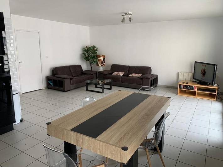 Gîte pour 4 personnes, avec terrasse dans Gare de Lyon Part Dieu - 2