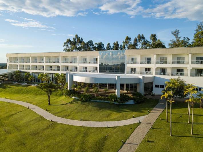 Pousadas para 3 pessoas, com piscina e sauna e ainda jardim and jacuzzi em Itu