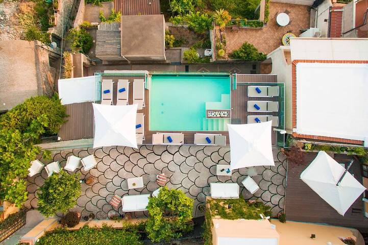 Villa für 10 Personen, mit Balkon und Whirlpool - 1