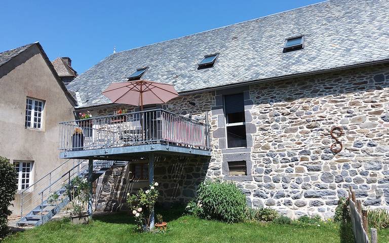 Location de vacances pour 11 personnes, avec terrasse et jardin dans l' Aveyron - 2