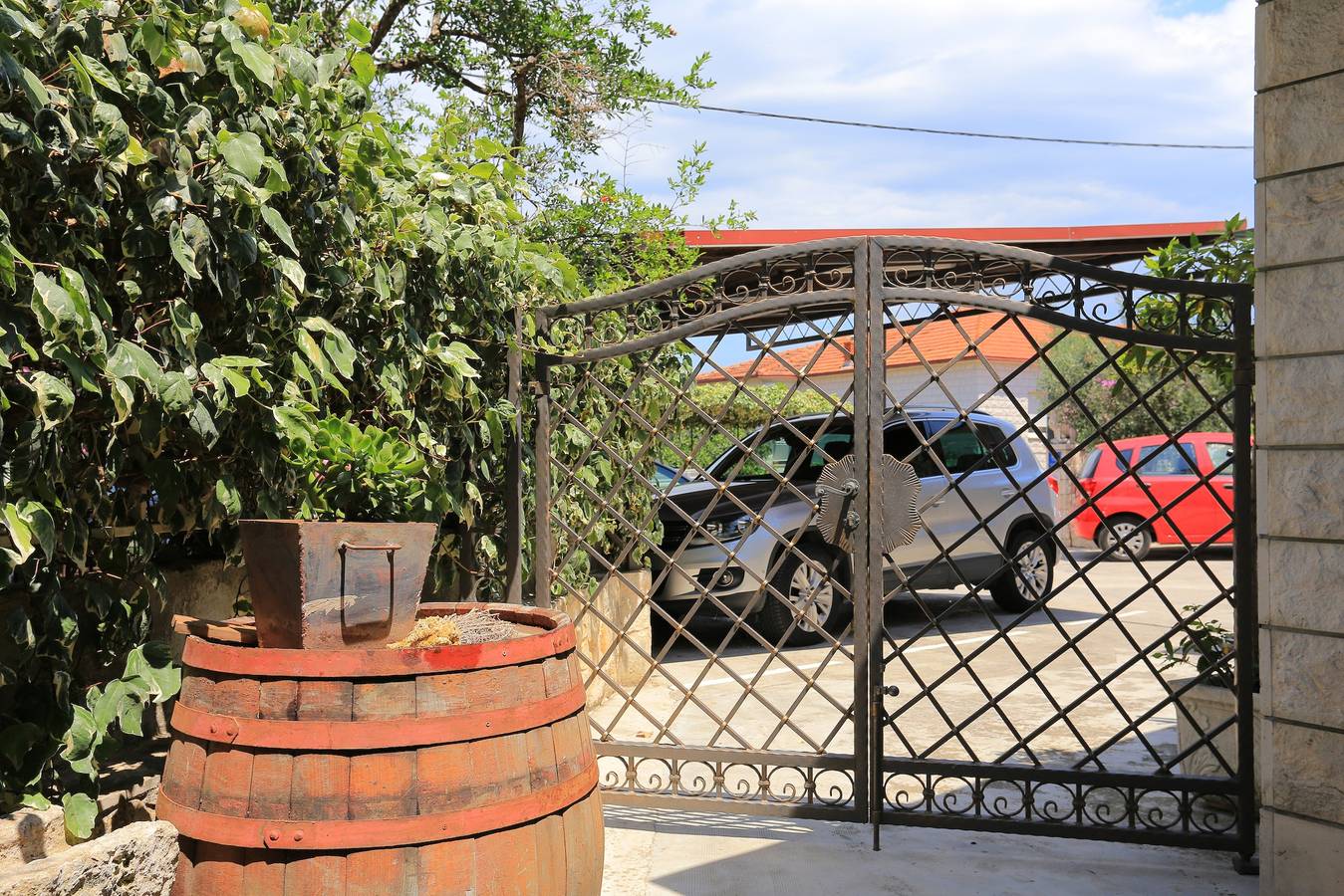 Ganze Wohnung, 1-Zimmer-Ferienwohnung mit Terrasse und Meerblick Trogir A-4814-b in Trogir, Ciovo