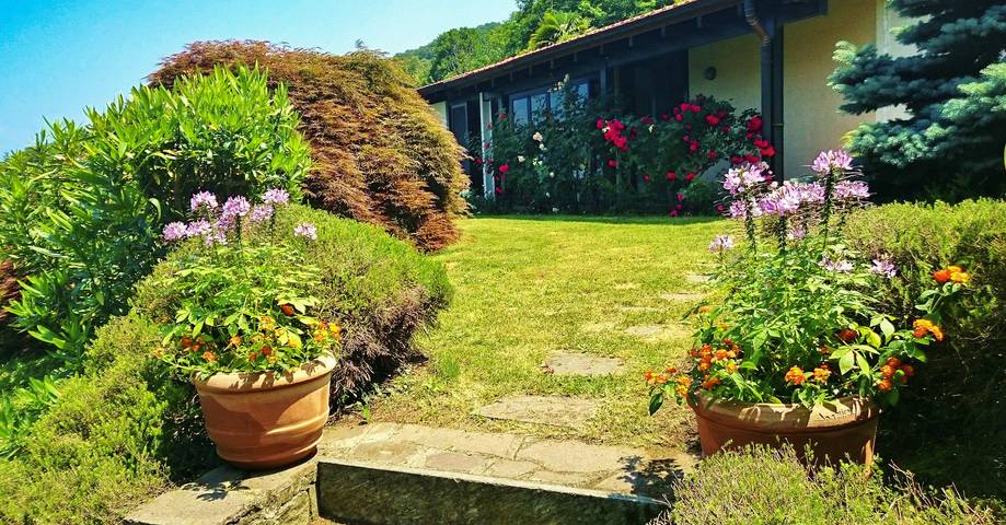 Ferienhaus für 5 Personen, mit Terrasse und Seeblick sowie Garten, mit Haustier am Lago Maggiore - 2