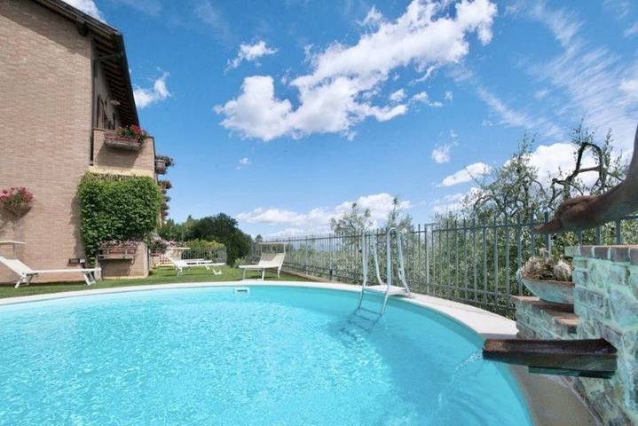 Holiday rental for 4 people, with Balcony/Terrace and Pool in San Gimignano