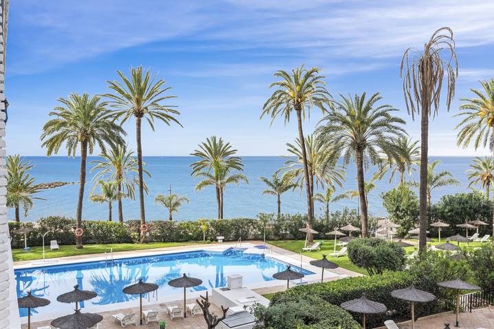 Ferienwohnung für 2 Personen, mit Terrasse und Garten sowie Pool in Marbella - 2