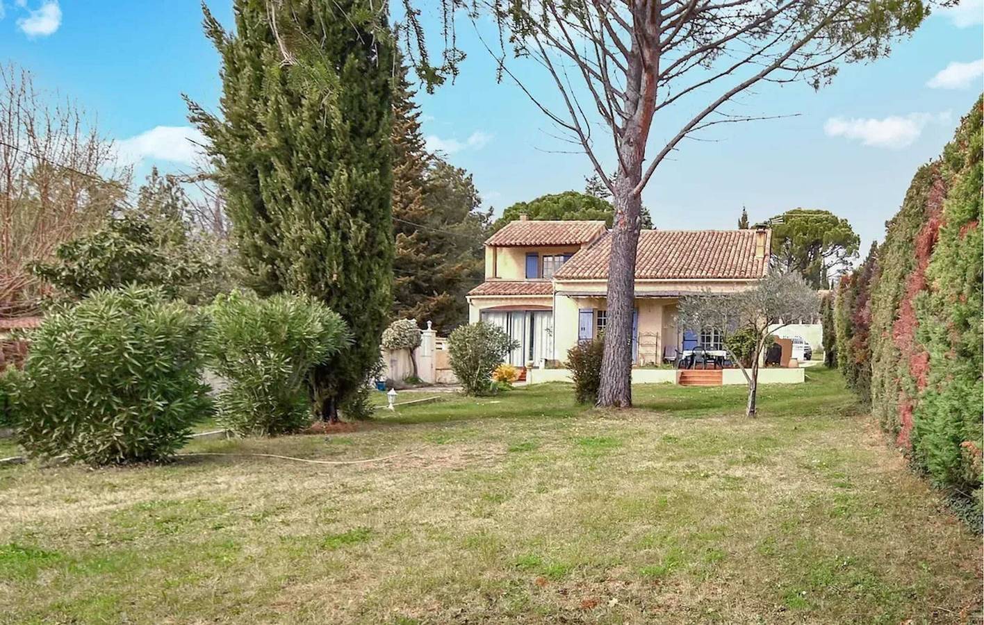 Provencal house with fireplace in Loriol-du-Comtat, private garden in Loriol-du-Comtat, Vaucluse