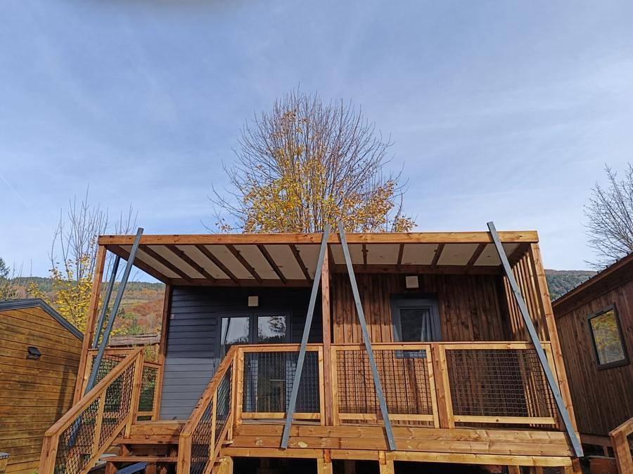 Camping la Marmotte - Chalet 4 personas - Chalet cannelle - 26.5 m2 - 2 habitaciones in La Bourboule, Parque Natural Regional Volcans d'Auvergne