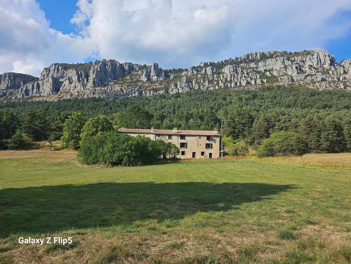 Location de vacances pour 14 personnes, avec vue et jardin, animaux acceptés à Caille (Alpes-Maritimes) - 4