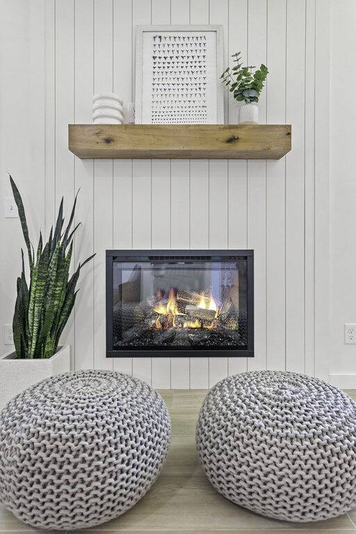 Steps to the Beach, Fully Renovated Beautiful Townhome in Jacksonville Beach, Duval County