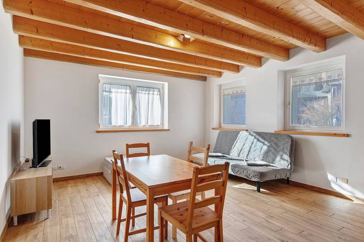 Entire apartment, Apartment 'Caterina' with Mountain View and Private Terrace in Pieve di Cadore, Eastern Dolomites