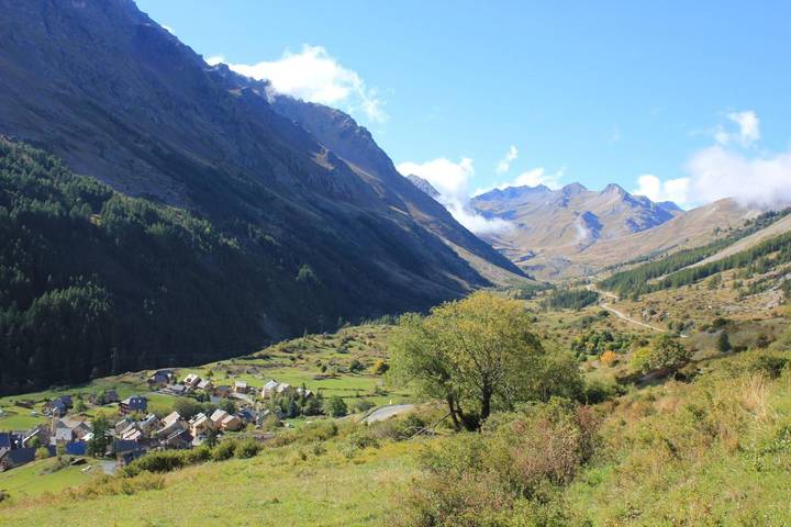 Location de vacances pour 2 personnes, avec jardin et vue à Le Monêtier-les-Bains - 2