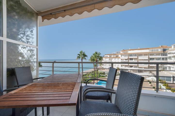 Appartamento intero, Appartamento "Costabella Altea" con vista sulle montagne, piscina, Wi-Fi, giardino e terrazza in Platja del Cap Negret (Altea), Altea Spagna